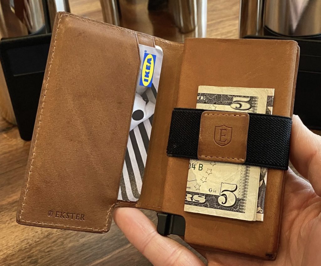 ekster smart wallet