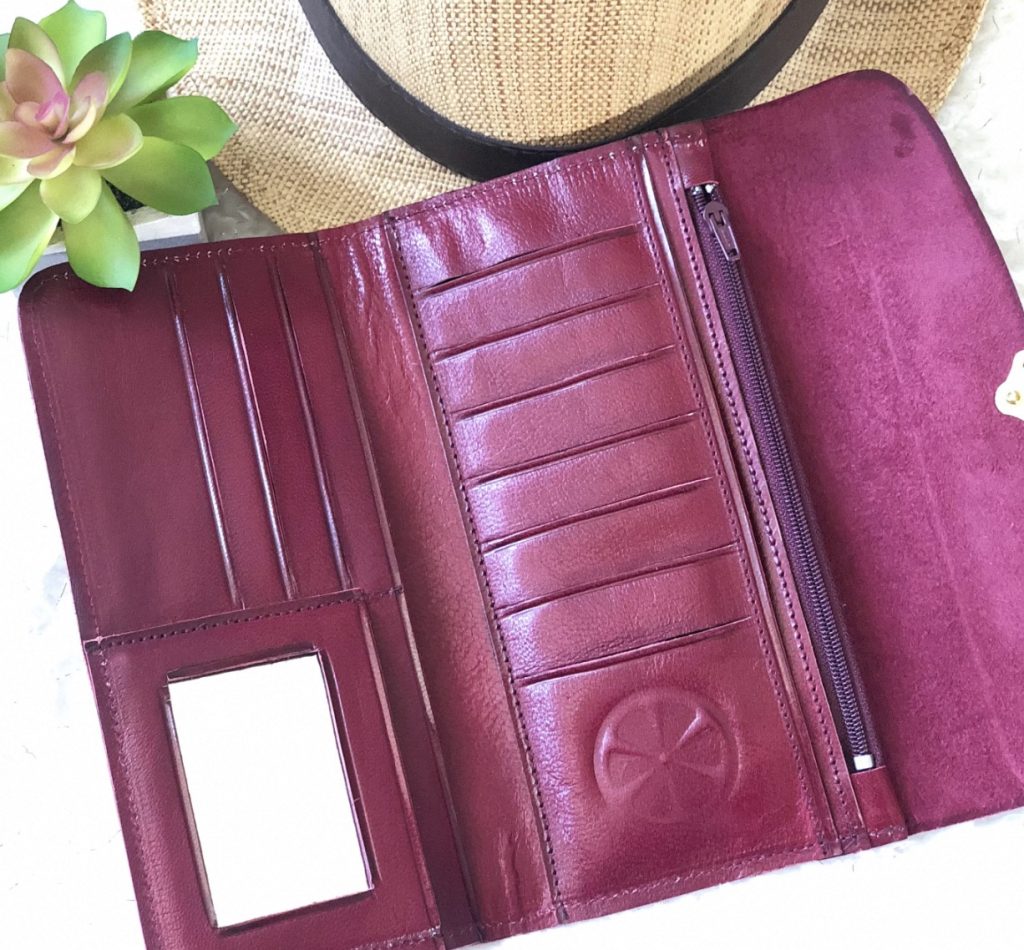 slim wallets for women