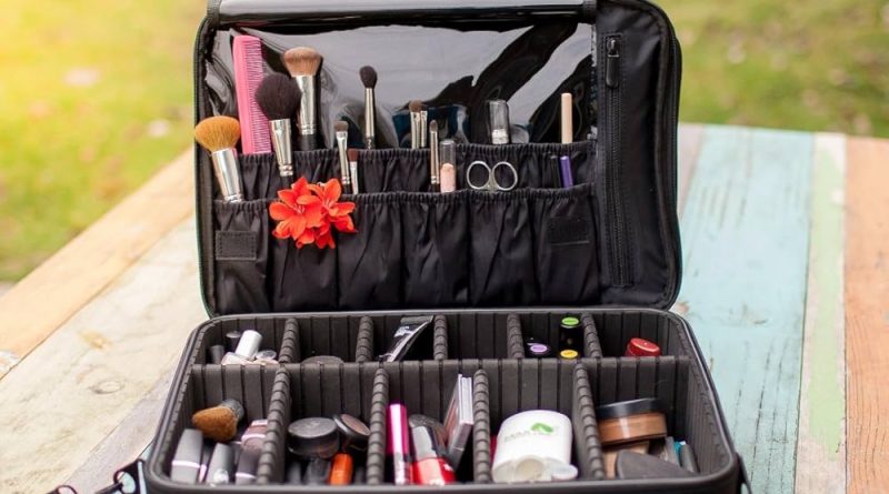 best makeup travel bag